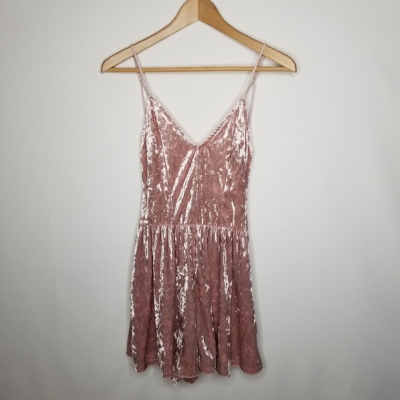 LA Hearts Velvet Romper EUC - Picture 5 of 6